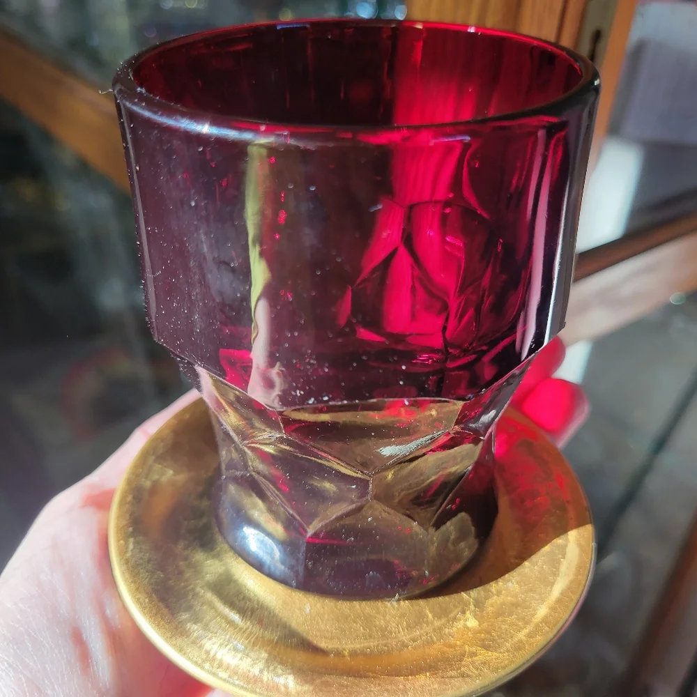 Vintage gold lacquer
